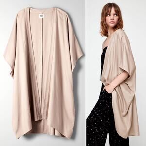 ARITZIA Sunday Best Aitken Blouse in Lucite Taupe Beige Size  XS Kimono Top Chic